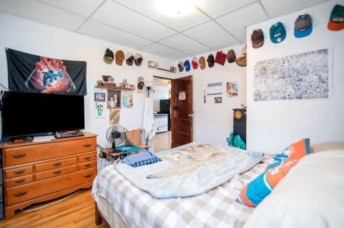 19 Almont Ave, Worcester MA 01604-3002 exterior