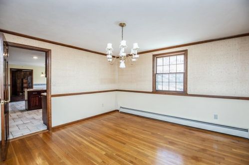 97 Hl St, Topsfield MA 01983-2410 exterior