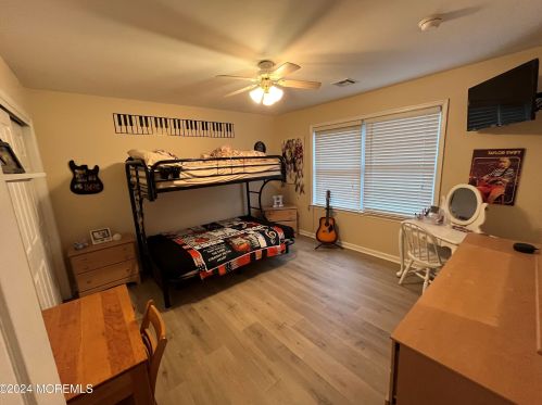 5 Bailey Ct, Jackson Twp NJ 08527-4459 exterior