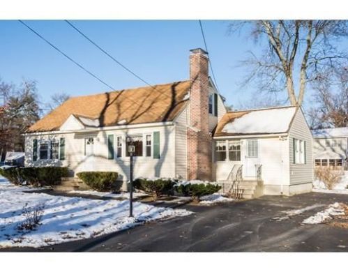 15 Newbury St, Dracut, MA 01826-5705