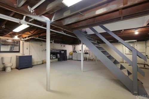 19 Jeanette St, Carteret NJ  07008-3131 exterior