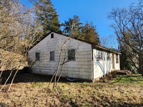 36 Hillside Ave, Milford, NJ 08848-1107