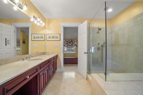 61 Village Ave, Dedham MA 02026-4209 exterior