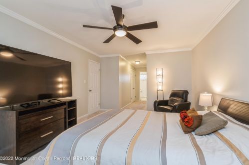 71 Wigwam Ln, Tinton Falls NJ 07724-3176 exterior