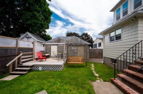 3 Beacon St, Quincy MA 02169-7117 exterior