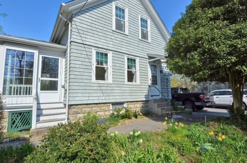 38 Mill Rd, Seekonk, MA 02771-5411