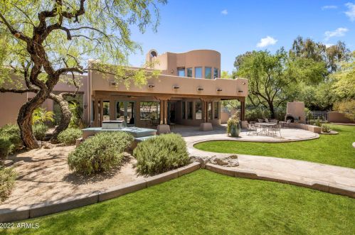 2020 Bethany Home Rd, Phoenix AZ 85014-2434 exterior