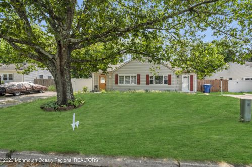 2537 Lexington Ct, Jackson Twp NJ 08527-5033 exterior