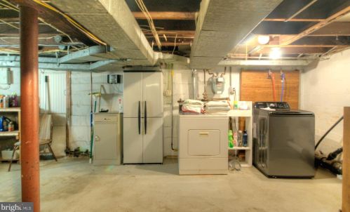 209 Delsea Dr, West Deptford NJ 08093-1222 exterior