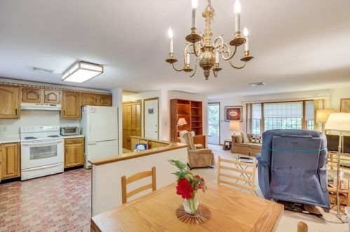 113 Blueberry Ln, Harwich, MA 02645-1737