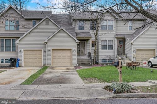 3 Woodstream Ct, West Deptford, NJ 08051-2141