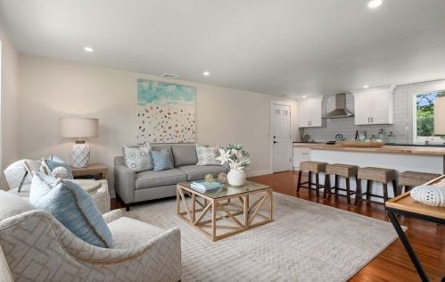 14 Hodgkins Rd, Rockport MA  01966-2004 exterior