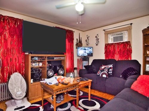 24 Adams St, New Bedford MA 02746-1333 exterior