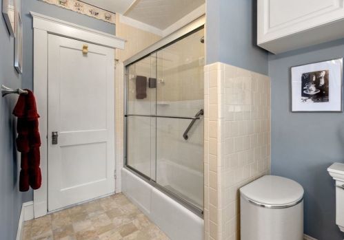 40 Brookside Ave, Newton MA 02460-1530 exterior