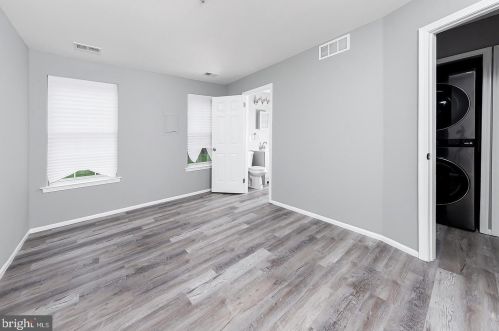 41 Crestmont Dr, West Deptford NJ 08051-2161 exterior