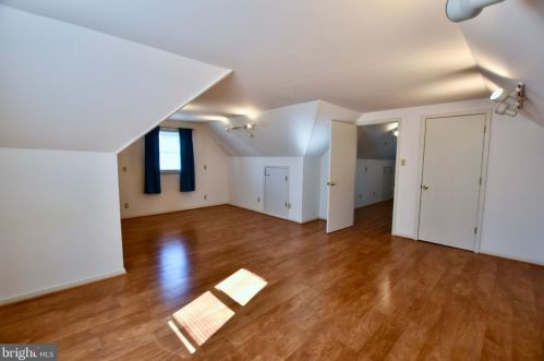 353 Hendrickson Ave, West Deptford NJ 08096-1327 exterior