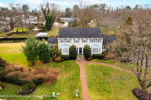 7 Pirates Cove Rd, Little Silver NJ 07739-1623 exterior