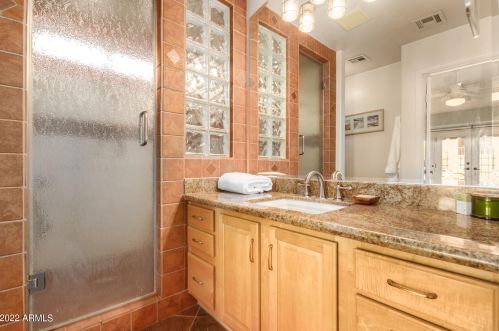 2712 Beautiful Ln, Phoenix AZ 85042-7073 exterior