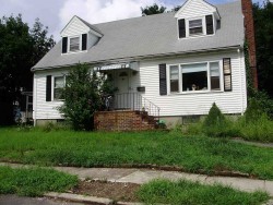 47 Chandler Pl, Newton, MA 02464-1426