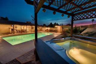 2614 Villa Rita Dr, Phoenix AZ  85032-1034 exterior