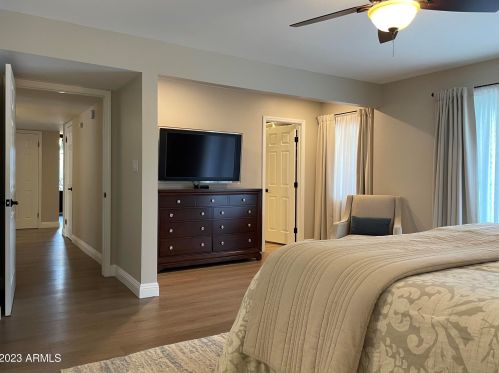 11436 27th St, Phoenix AZ 85028-1802 exterior