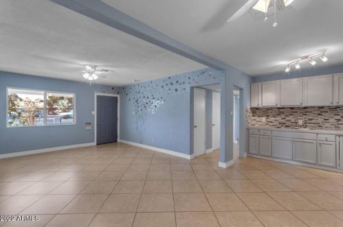 2845 Bethany Home Rd, Phoenix AZ 85015-1940 exterior