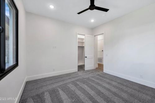 2053 37 Pl, Phoenix AZ 85050-8309 exterior