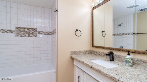 2136 Bethany Home Rd, Phoenix AZ 85015-1938 exterior