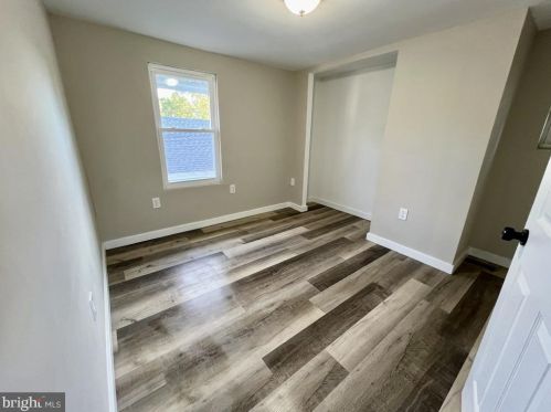 1558 Delaware St, West Deptford NJ  08066-1420 exterior