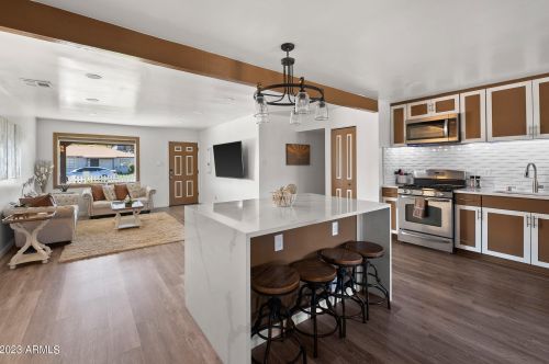 2152 Clarendon Ave, Phoenix AZ 85033-4120 exterior