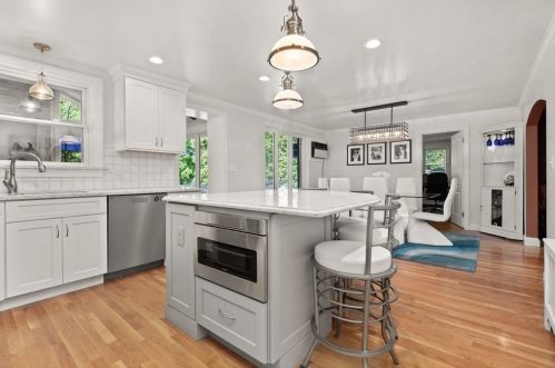 23 Colonial Rd, Hingham MA 02043-3639 exterior