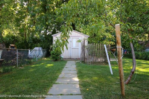 105 Barker Ave, Tinton Falls NJ  07724-2942 exterior