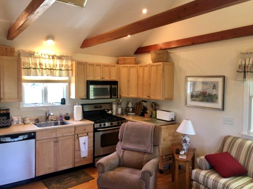 25 Locust Rd, Eastham MA 02642-2454 exterior