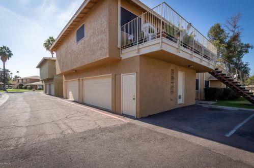 8107 33rd Dr, Phoenix, AZ 85051-6116