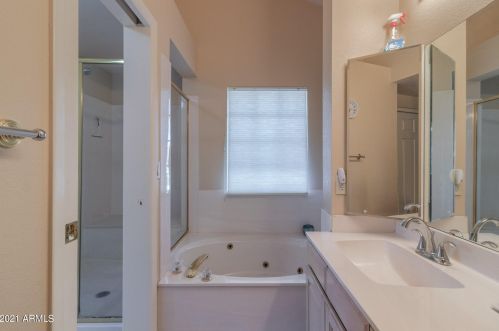 4013 Altadena Ave, Phoenix AZ 85029-3211 exterior