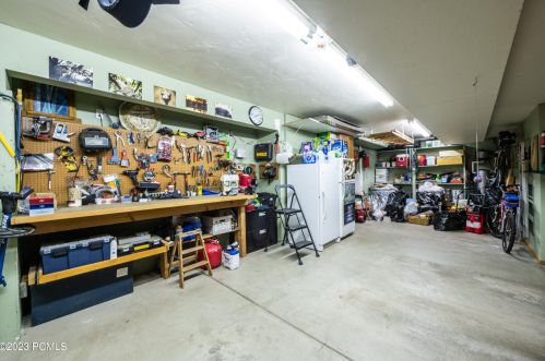 2068 Mahre Dr, Park City UT 84098-8508 exterior