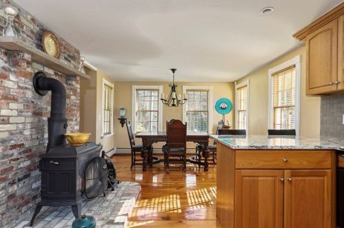 215 Long Pond Rd, Plymouth MA 02360-2607 exterior