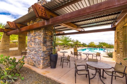 1816 Eagle Talon Trl, Phoenix AZ 85085-5344 exterior