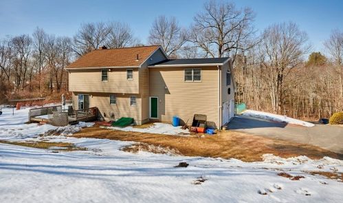 1685 Mountain Rd, Montgomery MA 01085-1480 exterior