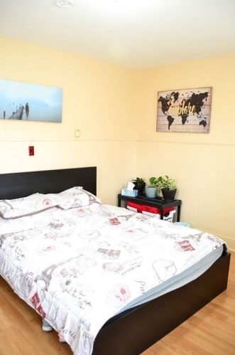 219 St, New Bedford MA 02740-4133 exterior