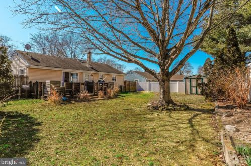 166 Frd Ave, West Deptford NJ 08096-5034 exterior