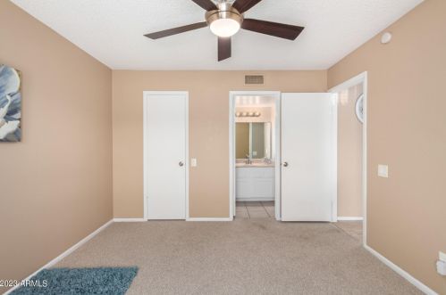 7009 42 Pl, Phoenix AZ 85050-8720 exterior