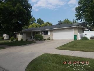 2320 Marshall Ct, Saginaw, MI 48602-3344