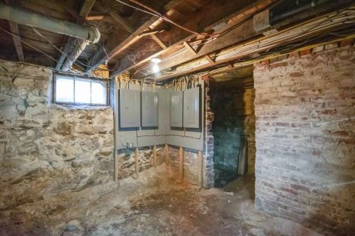 90 Lovell St, Worcester MA 01603-2517 exterior