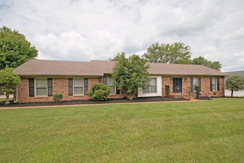 103 Brights Ln, Gallatin, TN 37066-8331