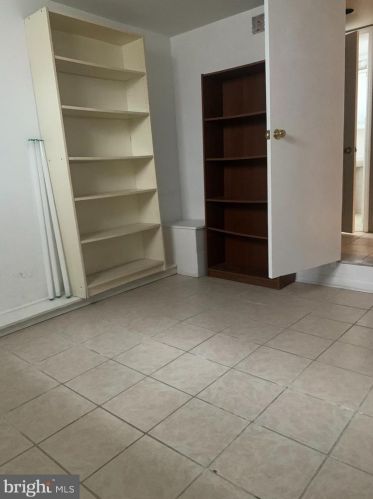 6822 Loretto Ave, Philadelphia PA 19111-5844 exterior