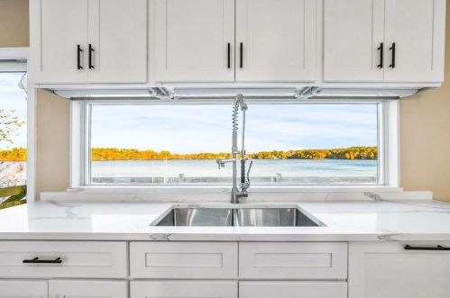 1337 Bay St, Taunton MA 02780-2521 exterior