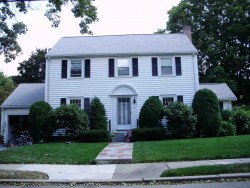 79 Fessenden St, Newton, MA 02460-1119