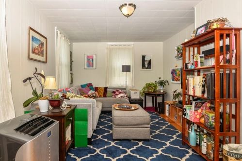 5 Finn Pl, Dedham, MA 02026-2100