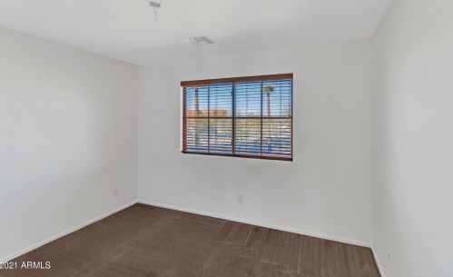 1605 Beautiful Ln, Phoenix AZ 85041-7622 exterior